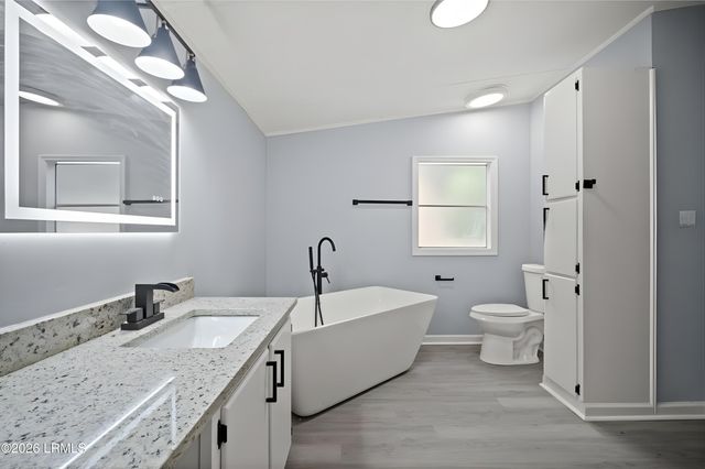 8 Jenkins Port Road, St. Helena Island, SC 29920