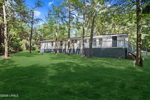 8 Jenkins Port Road, St. Helena Island, SC 29920