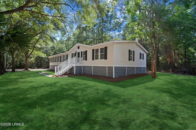 8 Jenkins Port Road, St. Helena Island, SC 29920