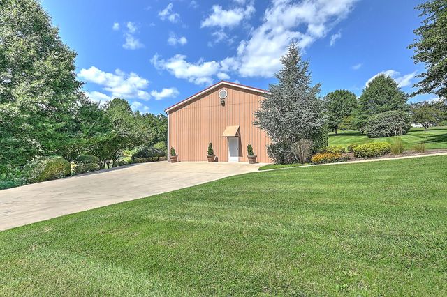 124 Cross Community Road, Bristol, TN 37620