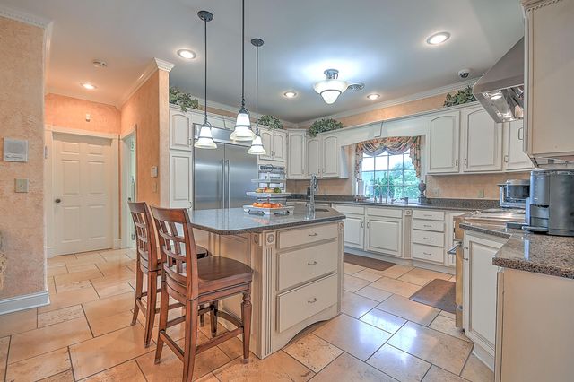 124 Cross Community Road, Bristol, TN 37620