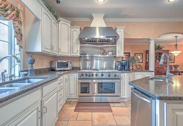 124 Cross Community Road, Bristol, TN 37620