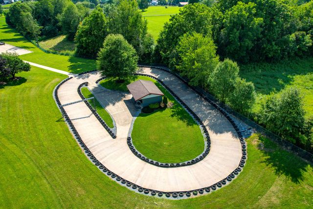 124 Cross Community Road, Bristol, TN 37620