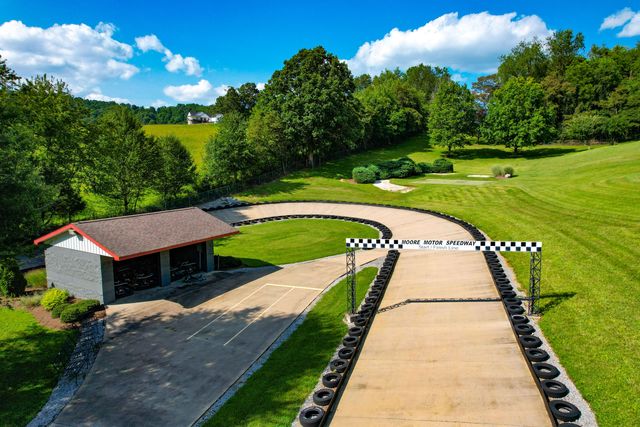 124 Cross Community Road, Bristol, TN 37620
