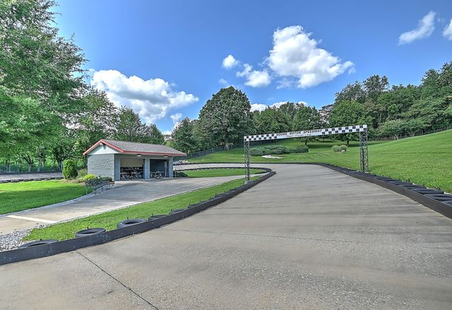 124 Cross Community Road, Bristol, TN 37620