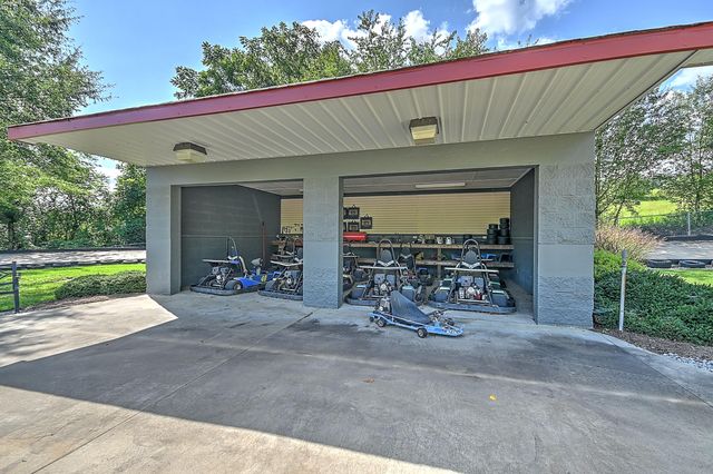 124 Cross Community Road, Bristol, TN 37620