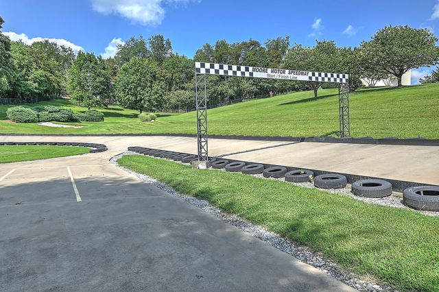 124 Cross Community Road, Bristol, TN 37620