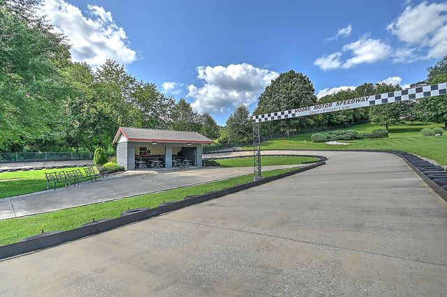 124 Cross Community Road, Bristol, TN 37620