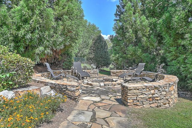 124 Cross Community Road, Bristol, TN 37620