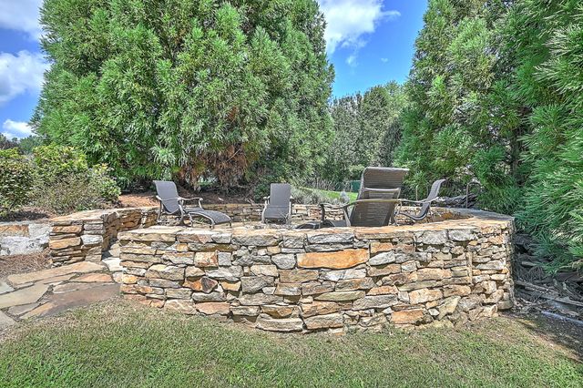 124 Cross Community Road, Bristol, TN 37620