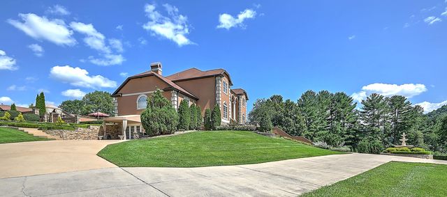 124 Cross Community Road, Bristol, TN 37620