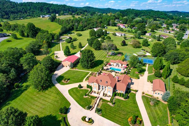 124 Cross Community Road, Bristol, TN 37620
