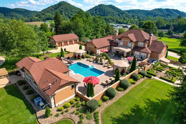 124 Cross Community Road, Bristol, TN 37620