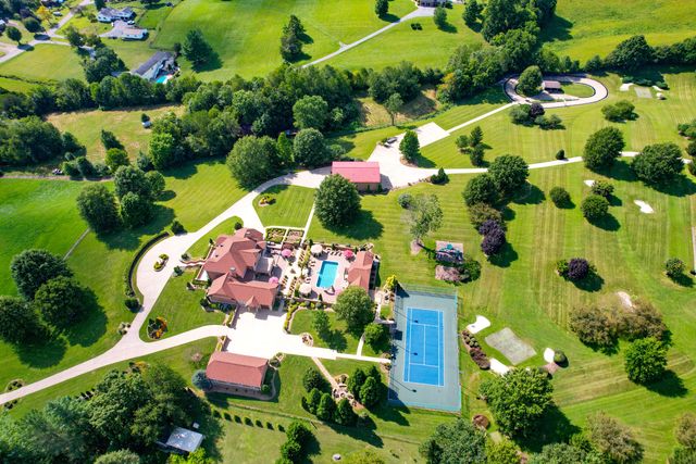 124 Cross Community Road, Bristol, TN 37620