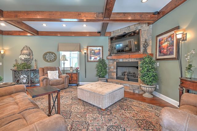 124 Cross Community Road, Bristol, TN 37620