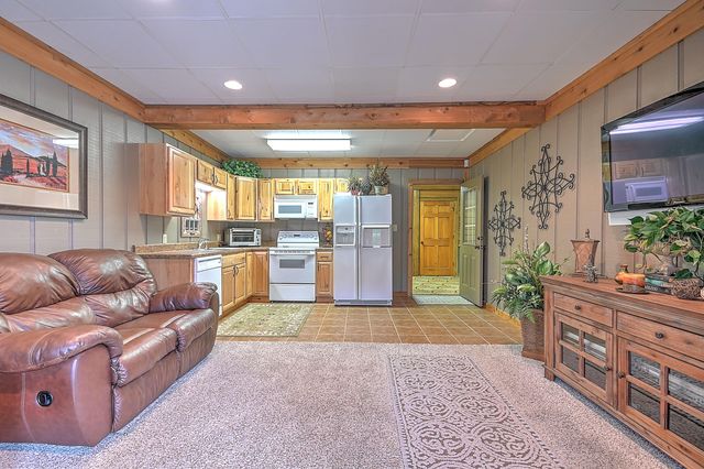 124 Cross Community Road, Bristol, TN 37620