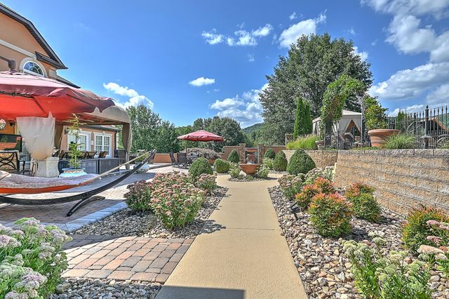 124 Cross Community Road, Bristol, TN 37620