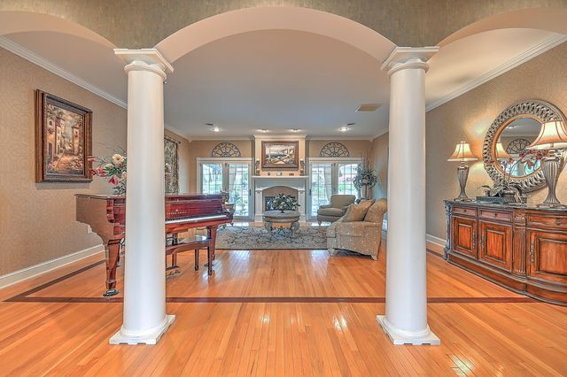 124 Cross Community Road, Bristol, TN 37620