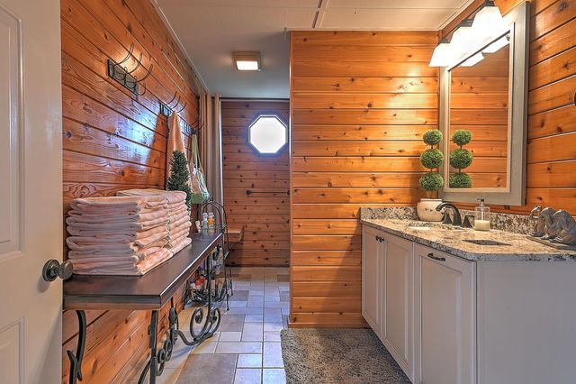 124 Cross Community Road, Bristol, TN 37620