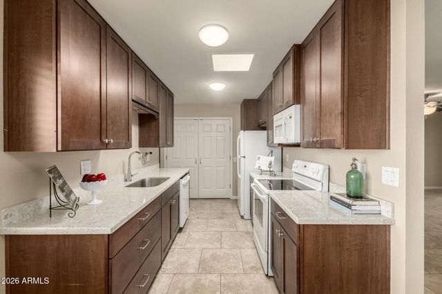 17015 N PINION Lane, Sun City, AZ 85373