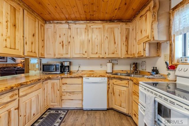 4778 Oak Drive, Island Park, ID 83429