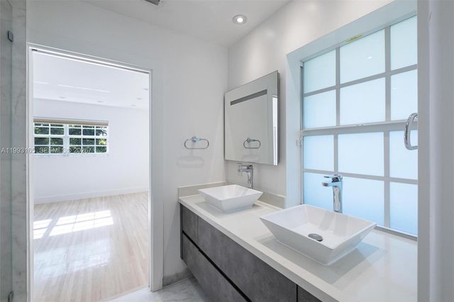 11401 SW 72nd Pl, Pinecrest, FL 33156