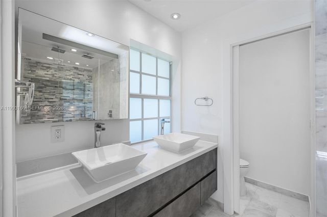 11401 SW 72nd Pl, Pinecrest, FL 33156