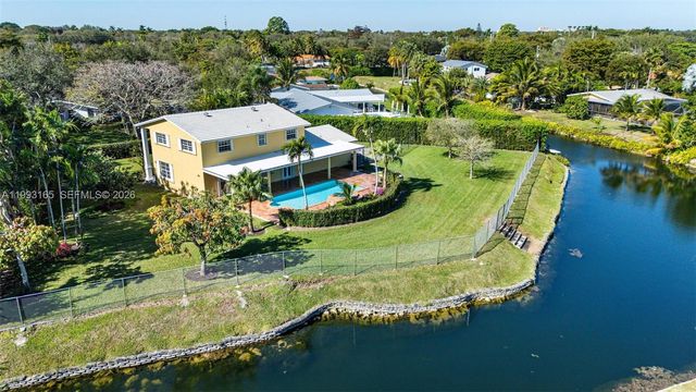 11401 SW 72nd Pl, Pinecrest, FL 33156