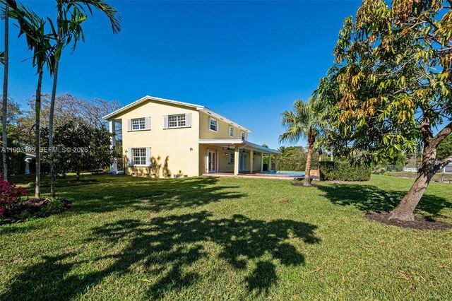 11401 SW 72nd Pl, Pinecrest, FL 33156