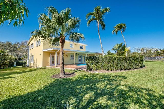 11401 SW 72nd Pl, Pinecrest, FL 33156