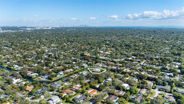 11401 SW 72nd Pl, Pinecrest, FL 33156