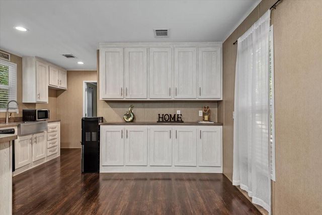 211 Woodstock, Livingston, TX 77351