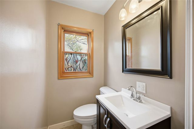 1211 68th Street, Windsor Heights, IA 50324