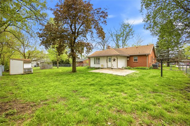 1211 68th Street, Windsor Heights, IA 50324