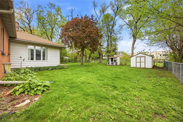 1211 68th Street, Windsor Heights, IA 50324