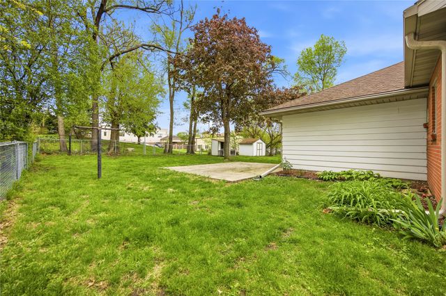 1211 68th Street, Windsor Heights, IA 50324