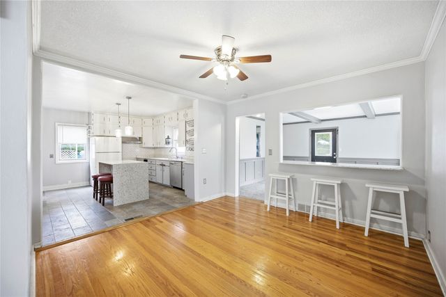 1211 68th Street, Windsor Heights, IA 50324