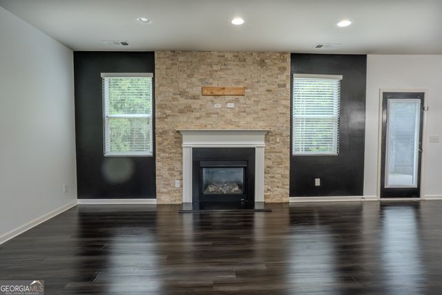 1527 Washington Rose Avenue, Hoschton, GA 30548