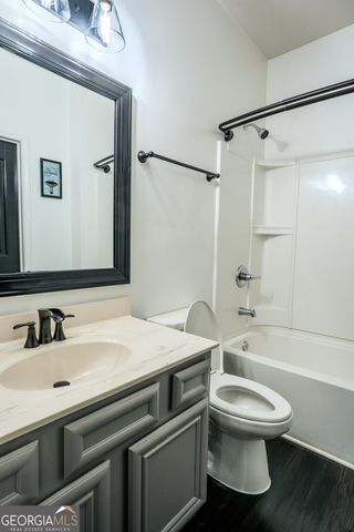 1527 Washington Rose Avenue, Hoschton, GA 30548