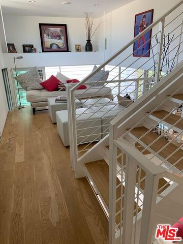 338 Rennie Avenue B, Venice, CA 90291