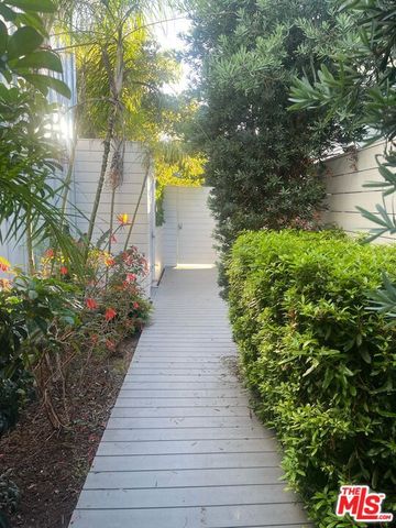 338 Rennie Avenue B, Venice, CA 90291