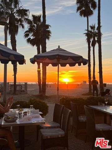 338 Rennie Avenue B, Venice, CA 90291