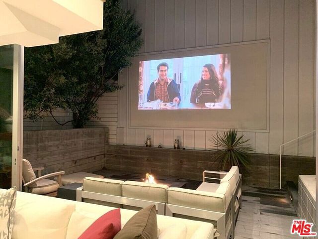 338 Rennie Avenue B, Venice, CA 90291