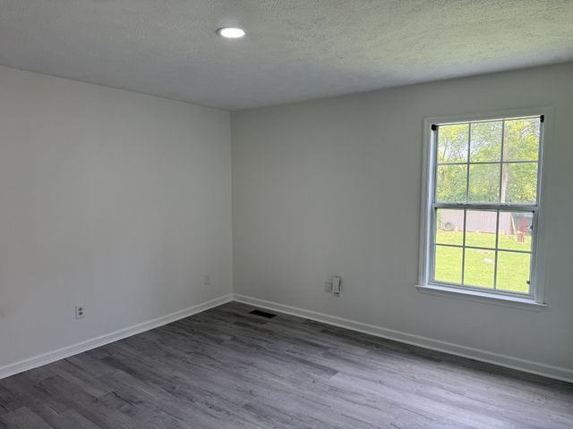 403 Southlake Dr, La Vergne, TN 37086