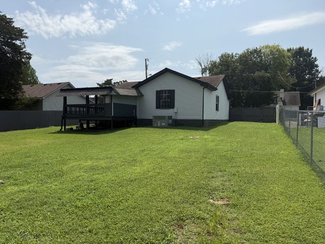403 Southlake Dr, La Vergne, TN 37086