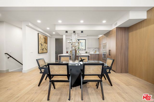 12304 Moorpark Street 103, Los Angeles, CA 91604