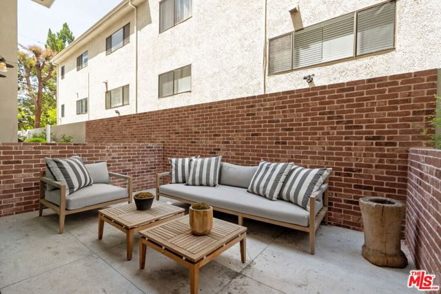 12304 Moorpark Street 103, Los Angeles, CA 91604