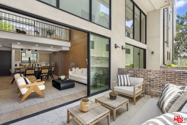 12304 Moorpark Street 103, Los Angeles, CA 91604