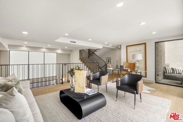 12304 Moorpark Street 103, Los Angeles, CA 91604