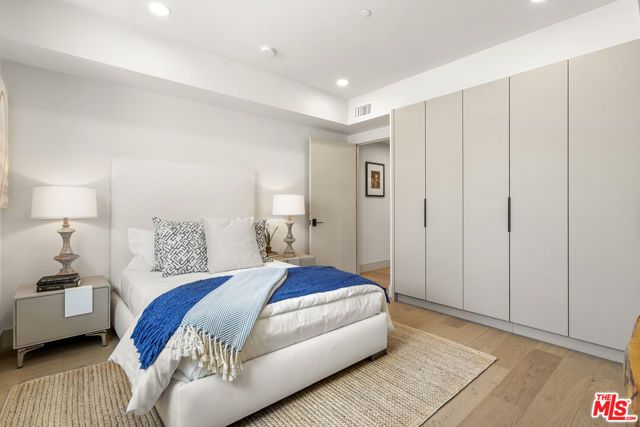 12304 Moorpark Street 103, Los Angeles, CA 91604